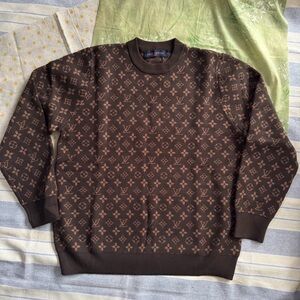 Louis Vuitton Monogram Long-Sleeved Crewneck